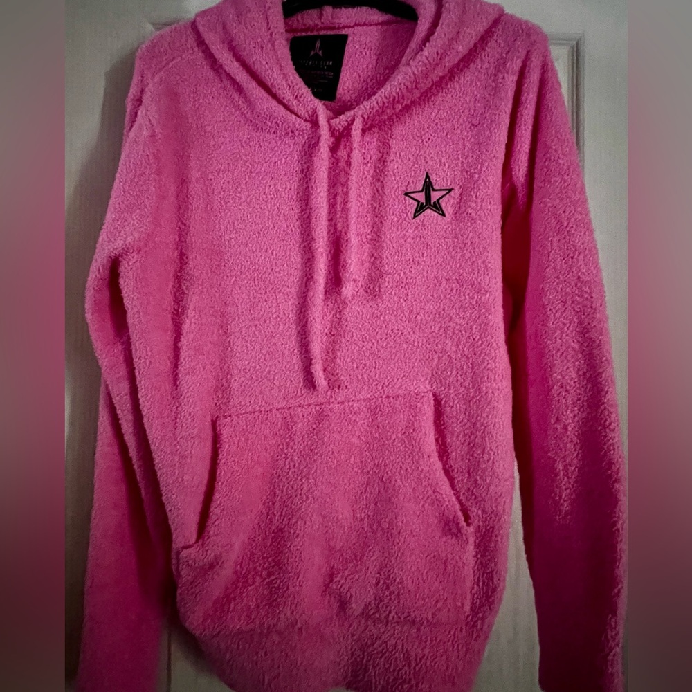 Iconic *Jeffree Star Cosmetics* Teddy pullover in PINK